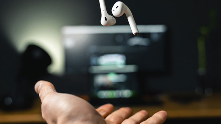 Cómo evitar que los AirPods se caigan de tu oreja