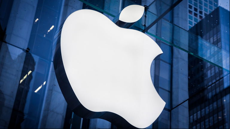 A Apple se le atragantaron los polvorones: las ventas de iPhone en Navidad cayeron un 14%