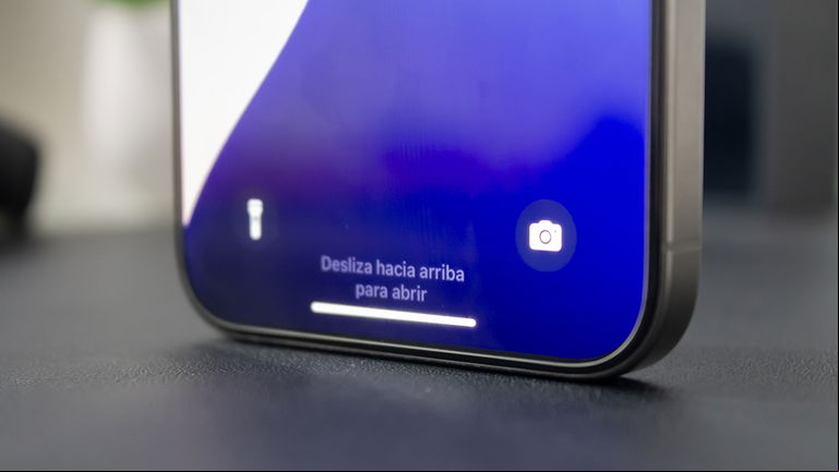 Cómo quitar o cambiar los iconos de linterna y cámara de la pantalla del iPhone